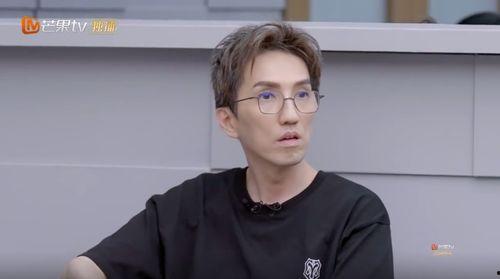 李云迪吃瓜照片,意外曝光的娱乐圈生活片段