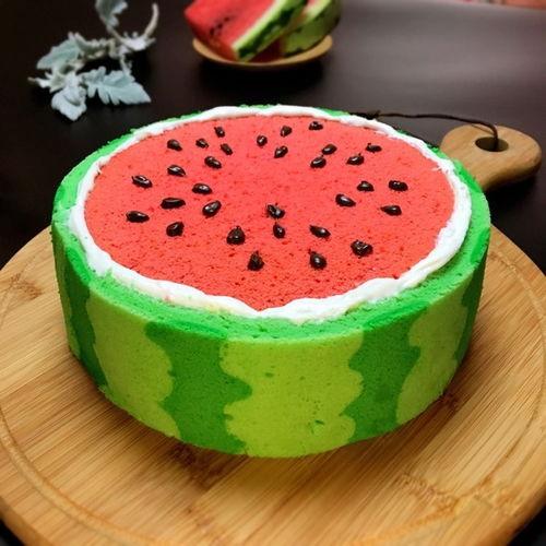 吃生日蛋糕的瓜