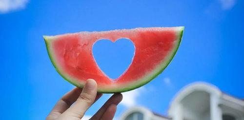 儿童吃瓜诗句,儿童吃瓜诗句中的夏日风情