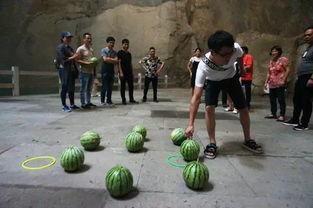 吃瓜群众搬地方